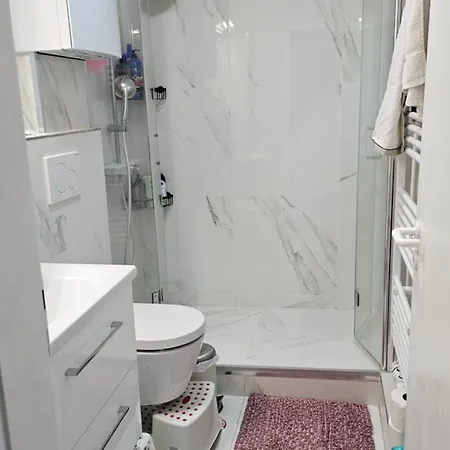 Privatunterkunft Doppelzimmer In Bilk-zentrum *